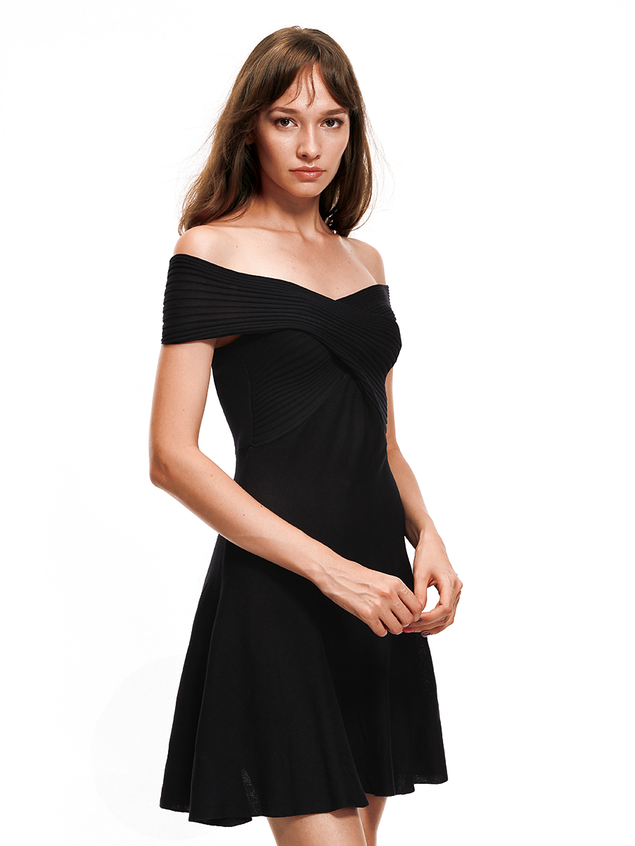 EW20139 Stylish Off-Shoulder Dress Black