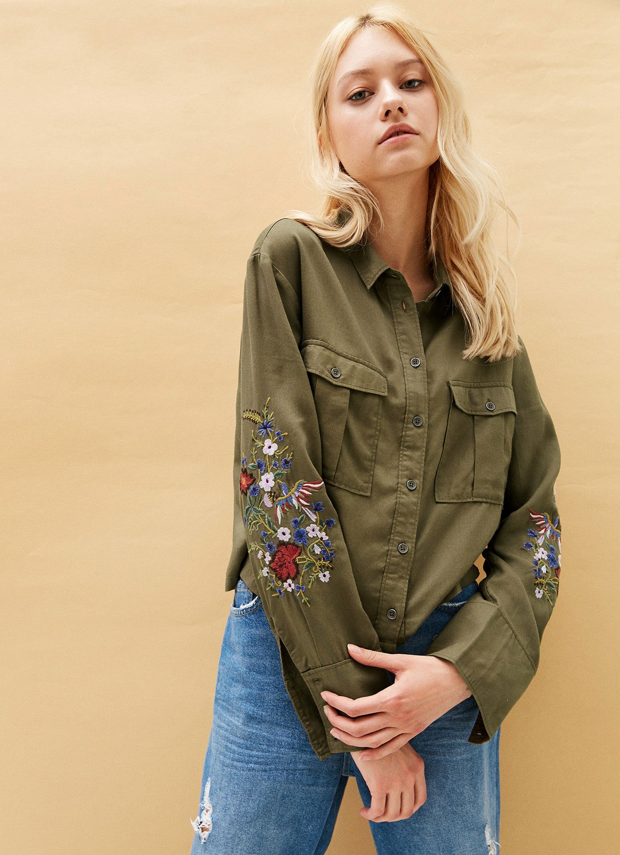 BM70166 Trendy Embroidered Top Army Green