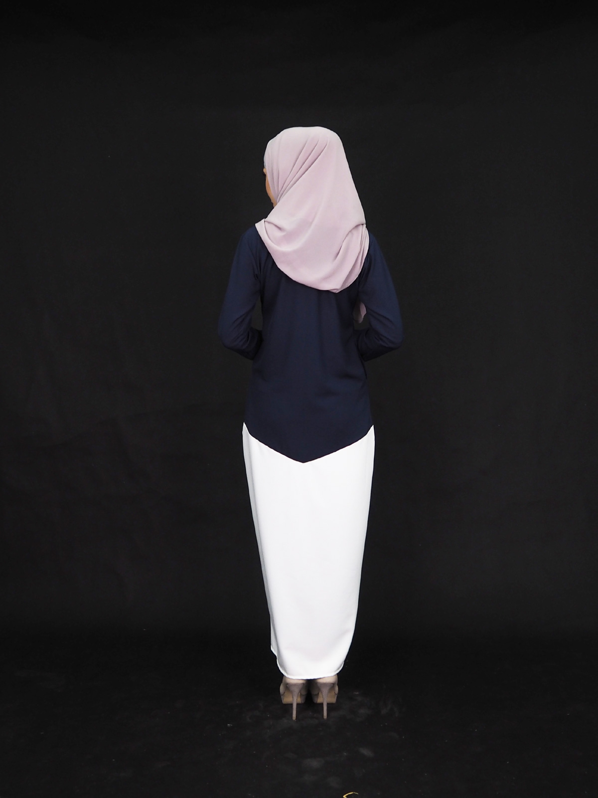 SW4005 Lovely Lace Jubah Dark Blue