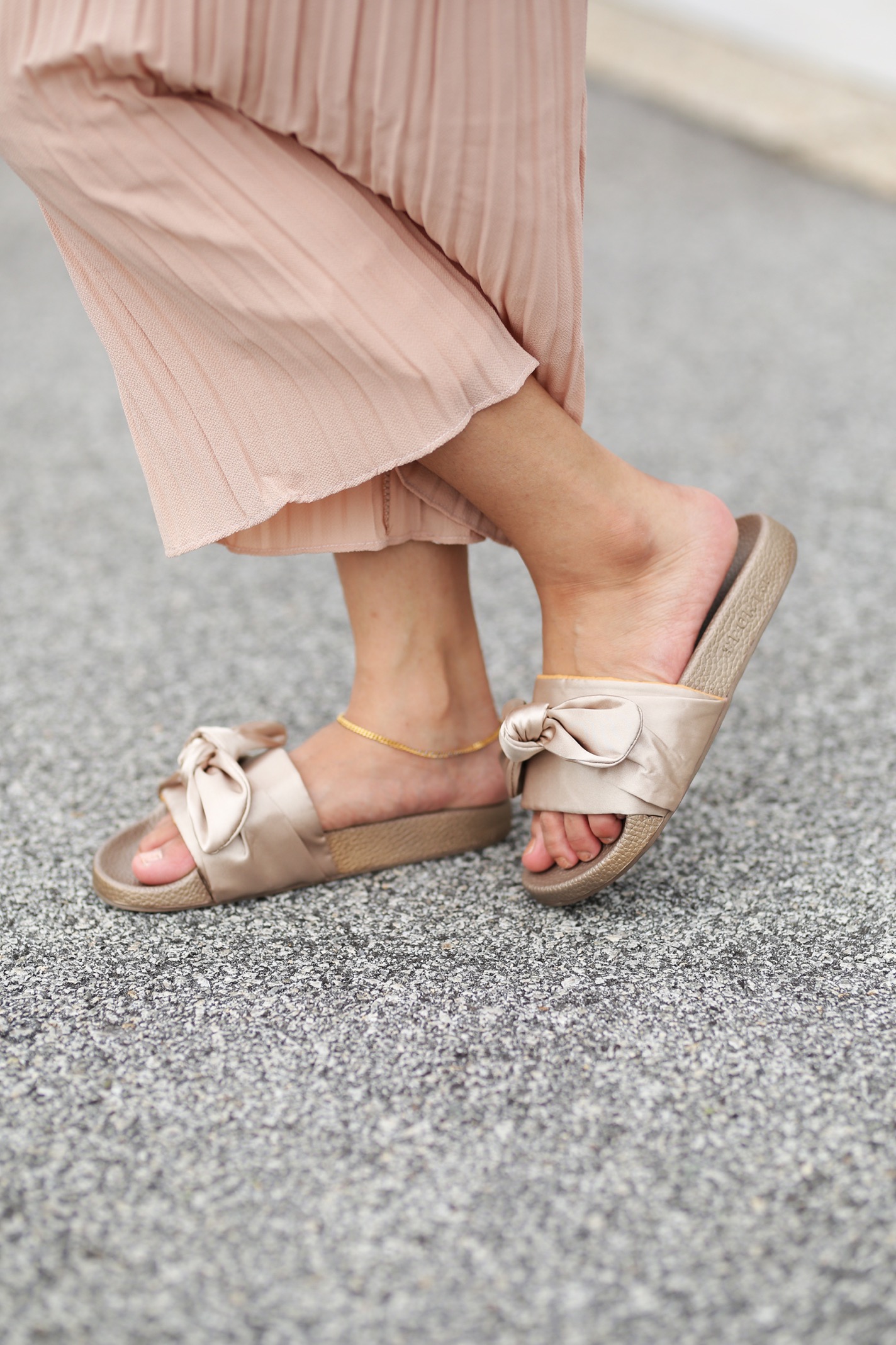 HA055 Ribbon Sandals Brown