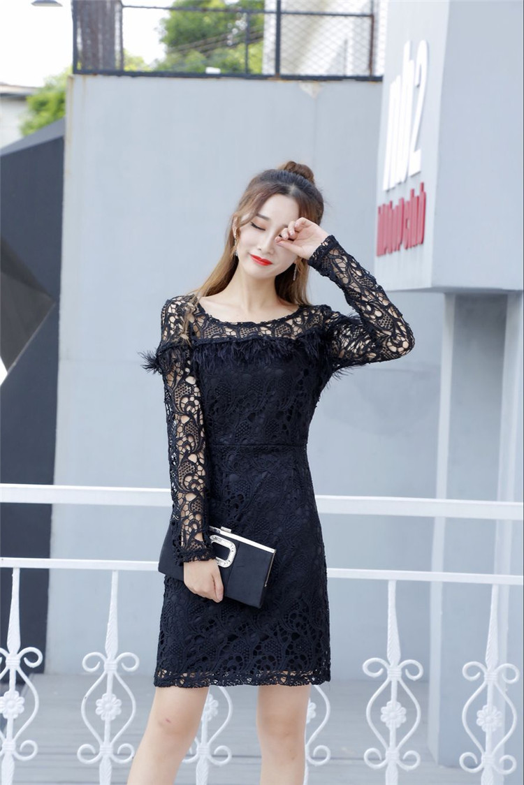 EW2427 Charming Lace Dress Black