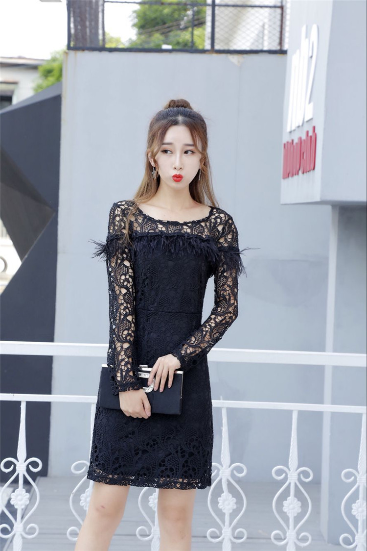 EW2427 Charming Lace Dress Black