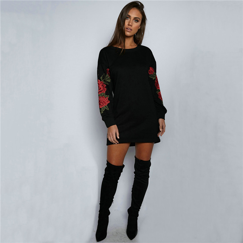 EW2446 Pretty Embroidered Top Black