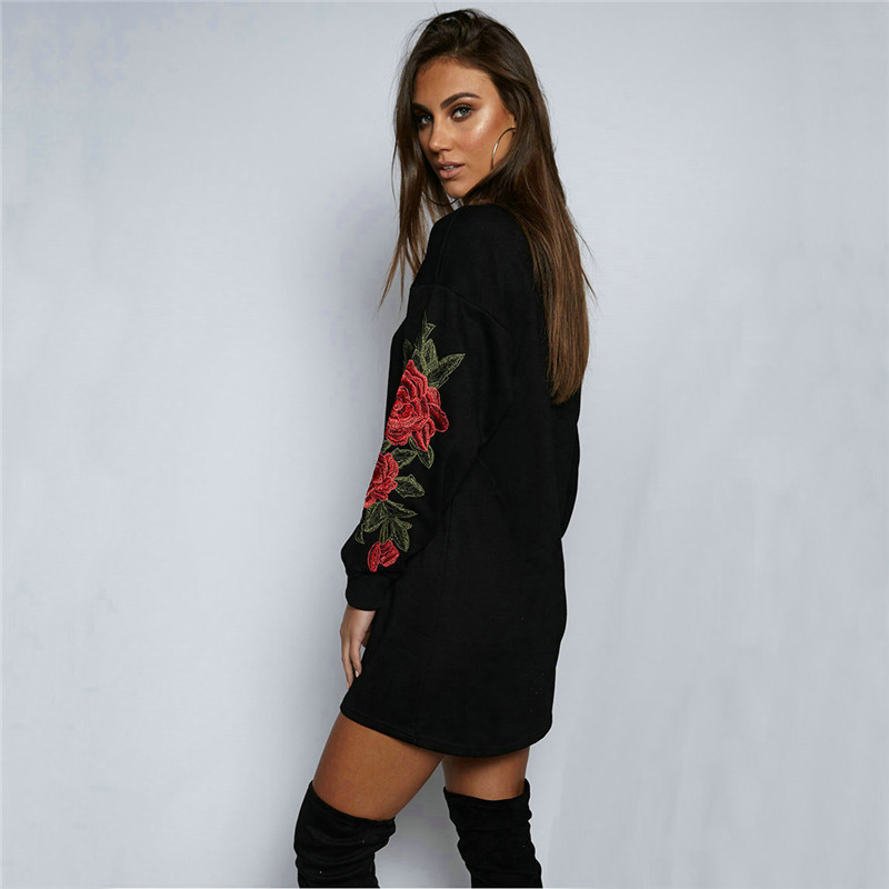 EW2446 Pretty Embroidered Top Black