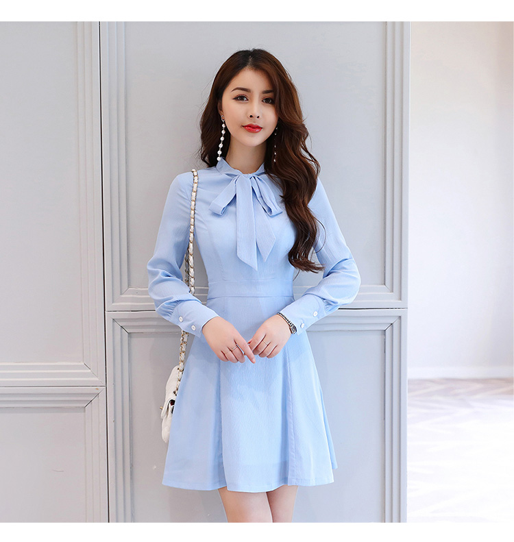 EW2463 Pretty Dress Light Blue