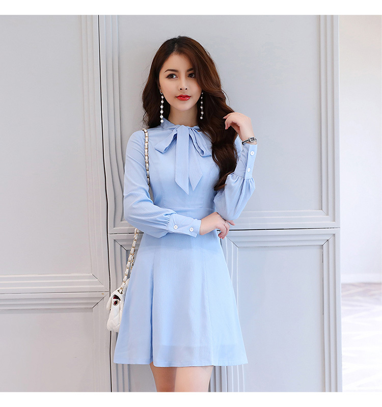 EW2463 Pretty Dress Light Blue