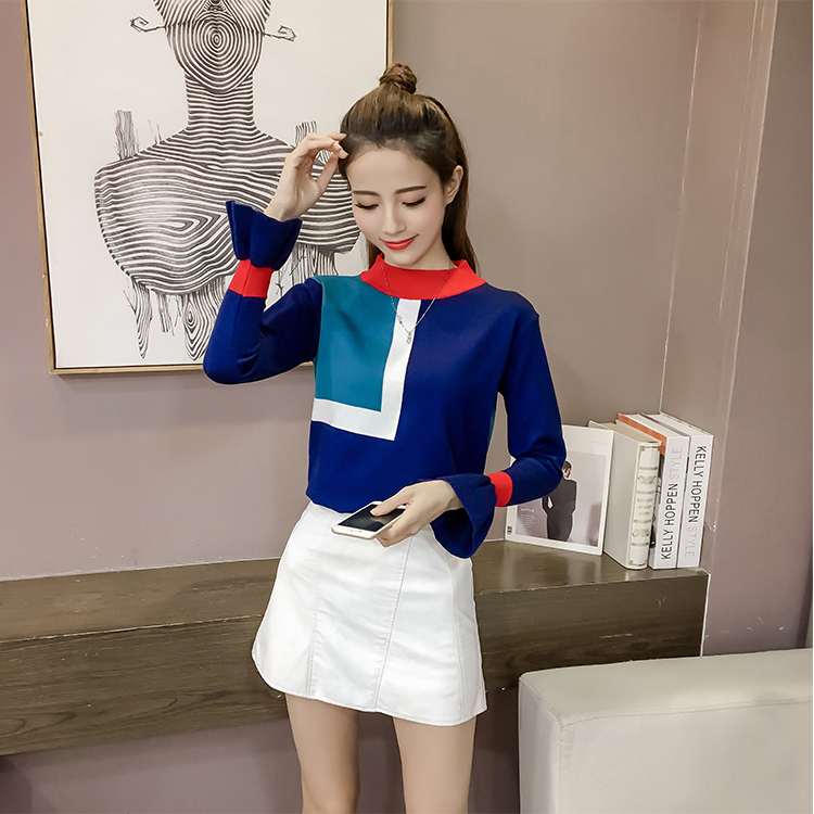 EW20299 Trendy Top Blue