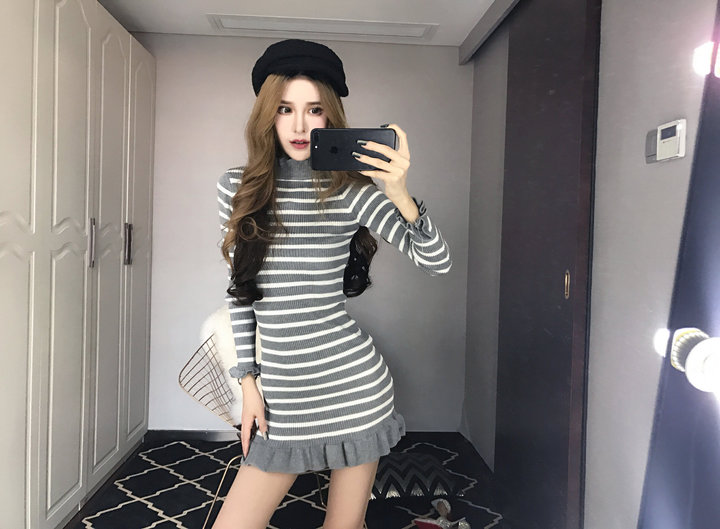 EW20312 Stylish Stripe Dress Grey