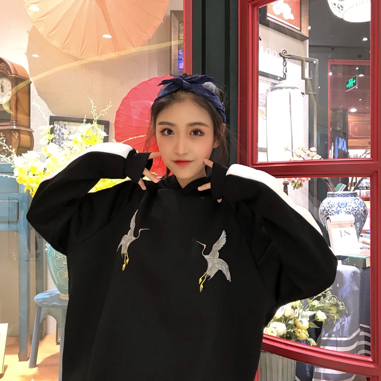 EW20412 Fashion Hooded Top Black