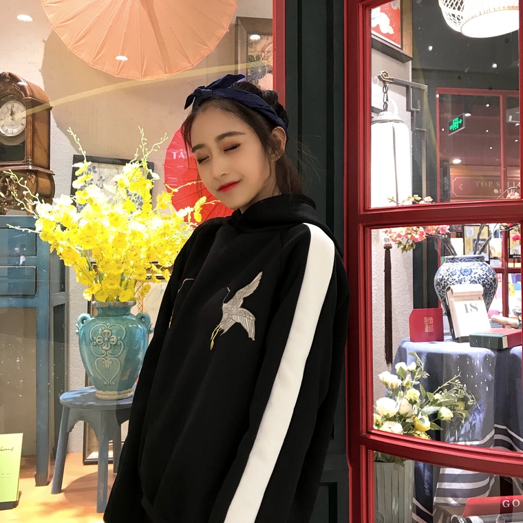 EW20412 Fashion Hooded Top Black