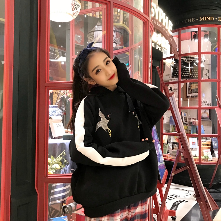 EW20412 Fashion Hooded Top Black
