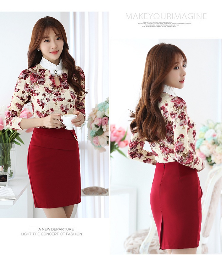 EW20416 Lovely Floral Top Red