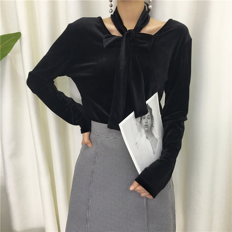 EW20429 Fashion Velvet Top Black