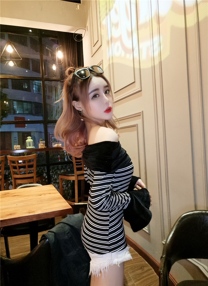 EW20454 Sexy Off-Shoulder Top Black