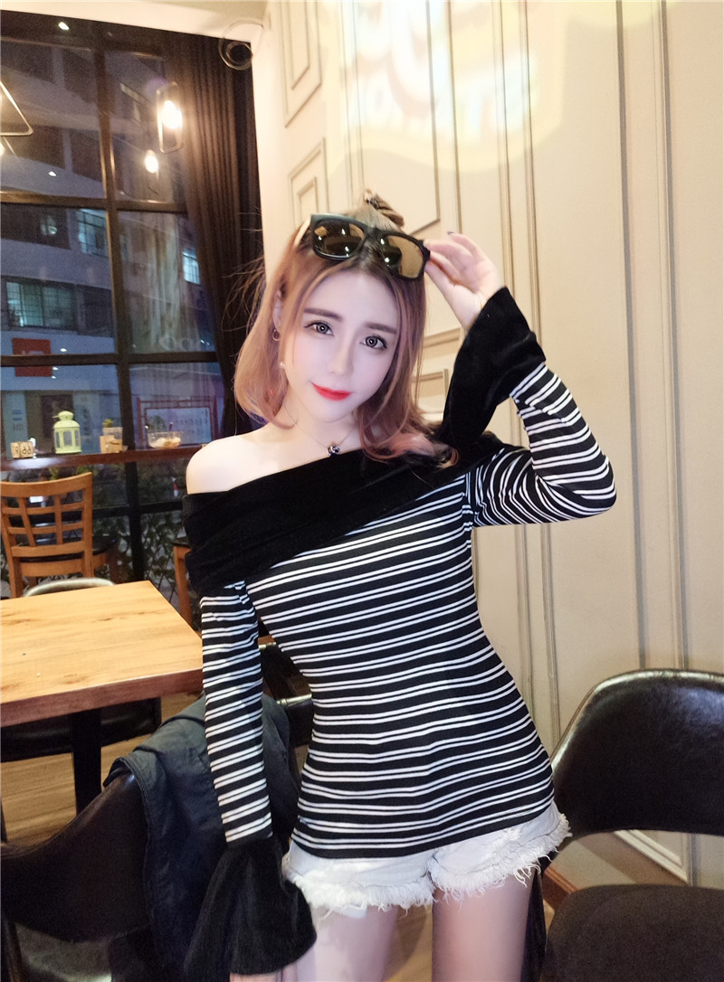 EW20454 Sexy Off-Shoulder Top Black