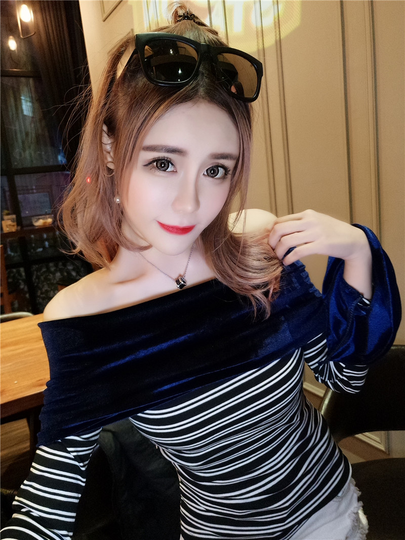 EW20454 Sexy Off-Shoulder Top Blue