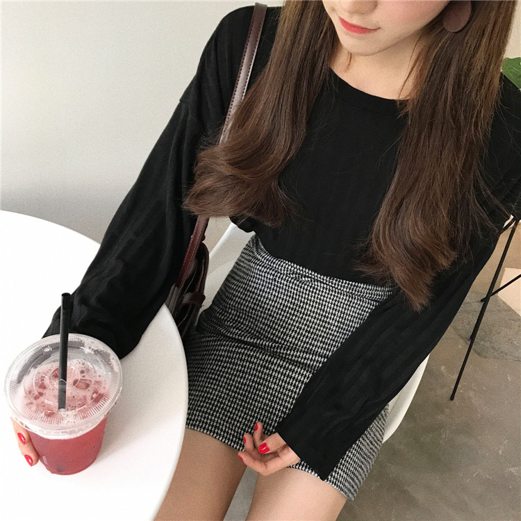 EW20463 Fashion Knit Top Black