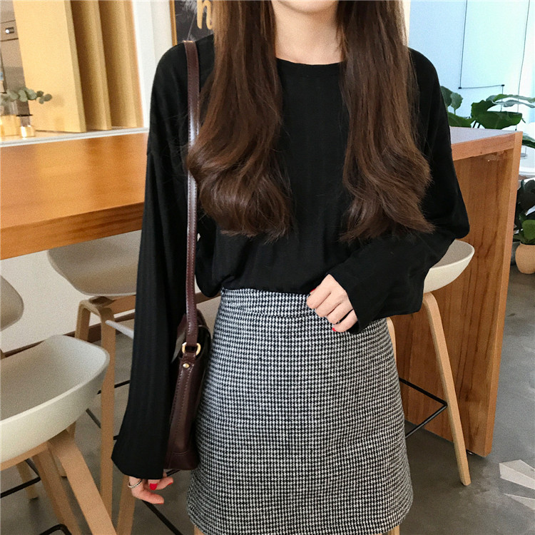 EW20463 Fashion Knit Top Black
