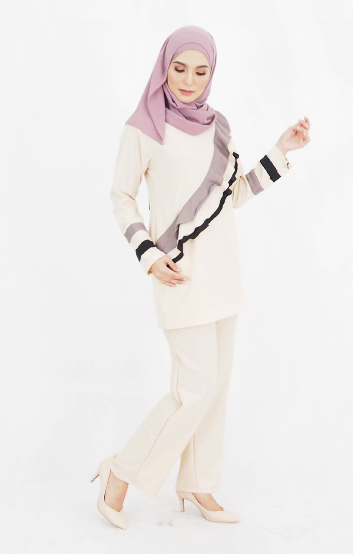 SW4774 Blouse & Pant Set (Plus Size) Cream