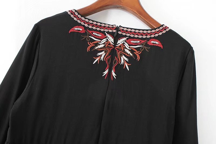 BM70128 Stylish Embroidered Dress