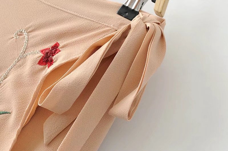 BM70197 Elegant Skirt Almond