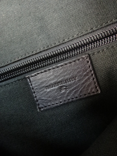 PB6041 Burberry Brit Check Messenger Bag