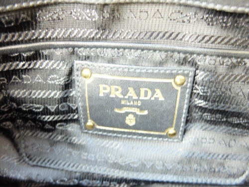 PB6037 Prada BN1336 Tessuto Gaufte Zippy Tote (Nero)