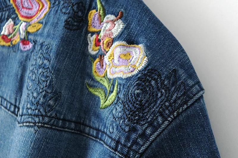 BM70282 Embroidered Denim Jacket Blue