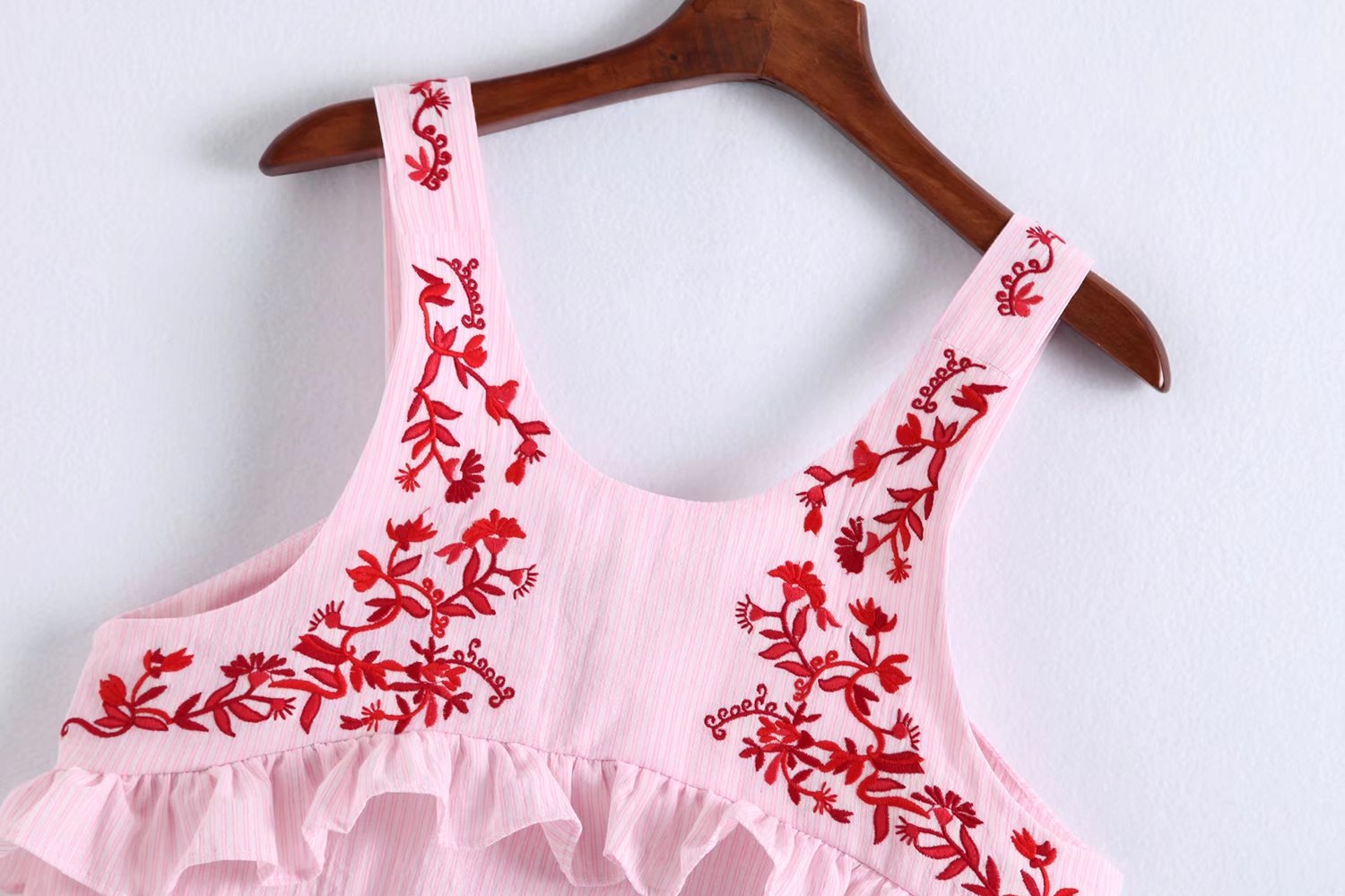 BM70298 Fashion Sleeveless Top Red