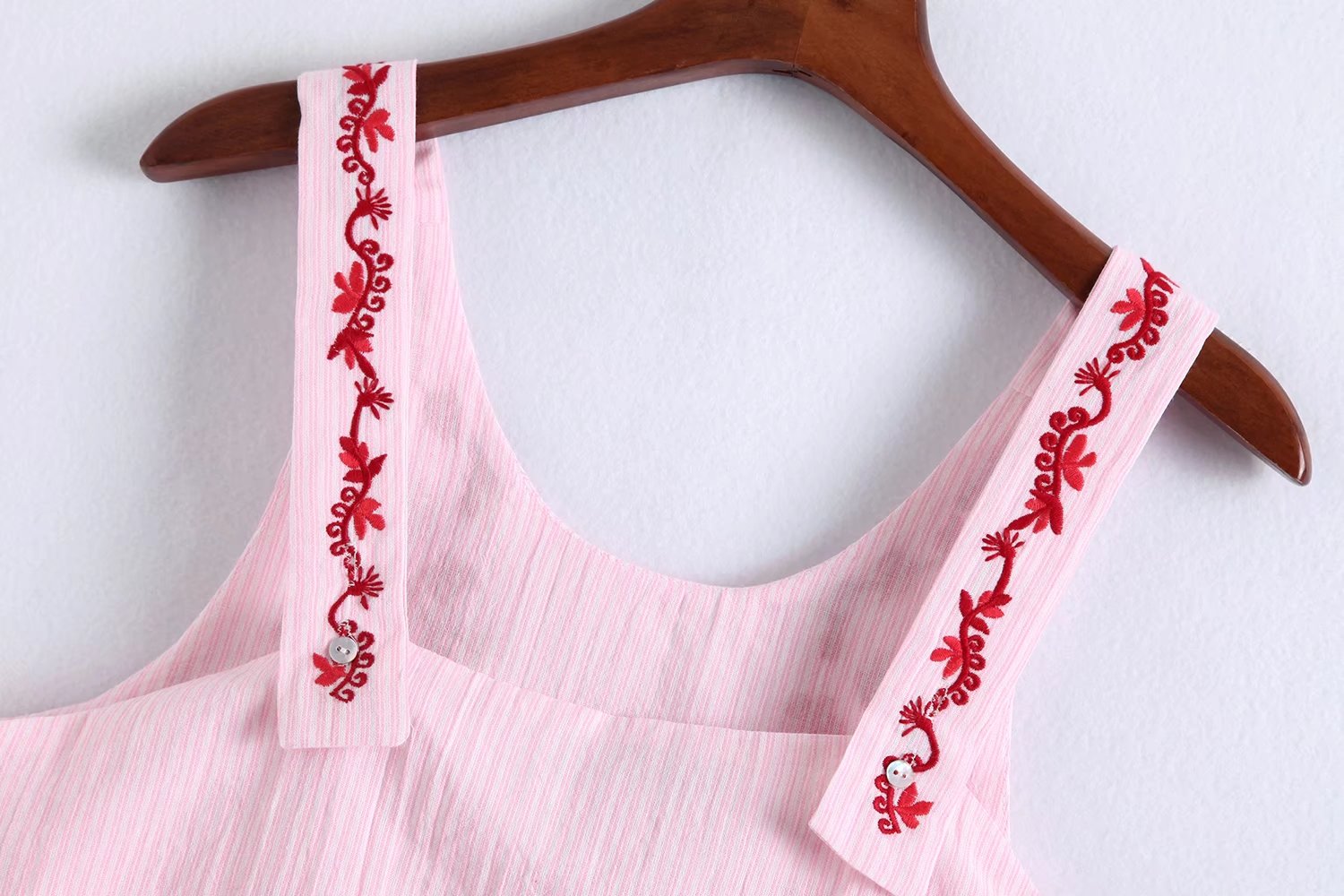 BM70298 Fashion Sleeveless Top Red