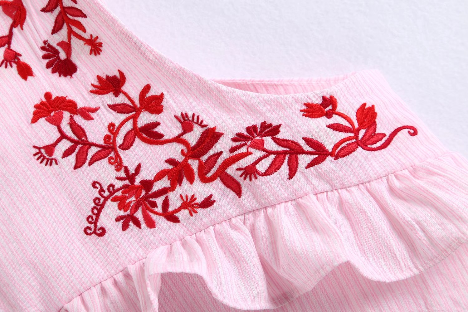 BM70298 Fashion Sleeveless Top Red