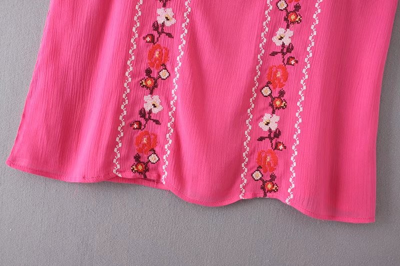 BM70313 Pretty Embroidered Top Dark Pink