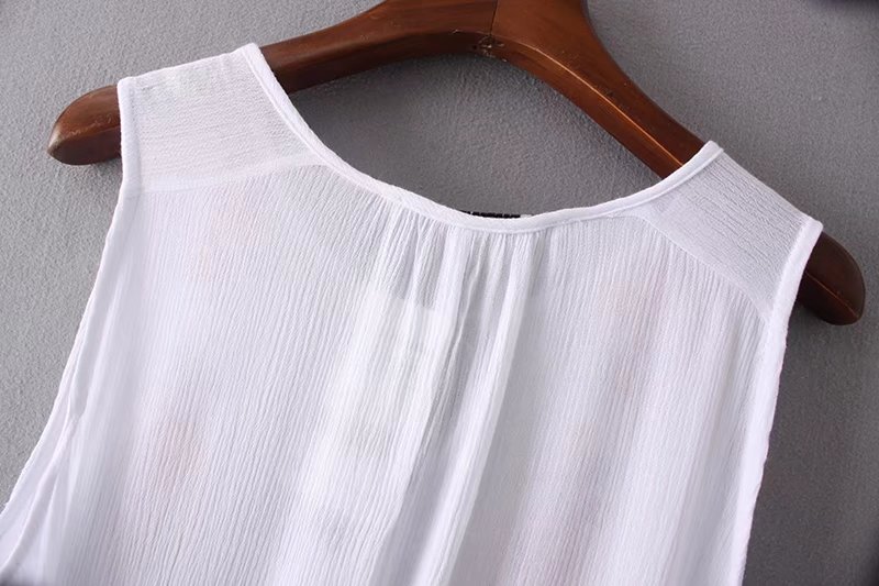 BM70313 Pretty Embroidered Top White