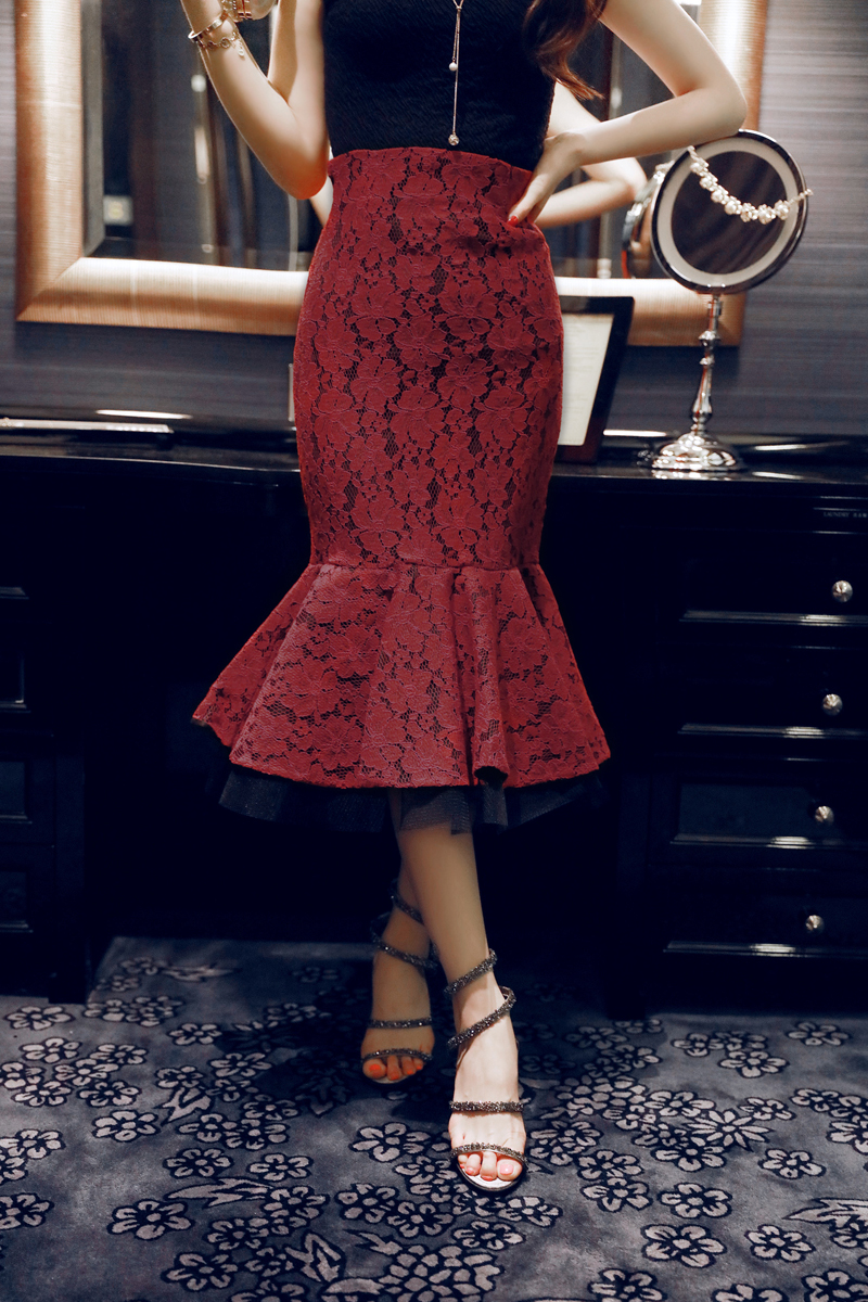 BM70322 Elegant Lace Skirt Maroon