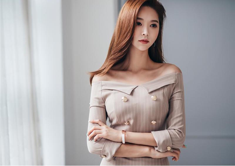 BM70335 Fashion Off-Shoulder Dress As Picture