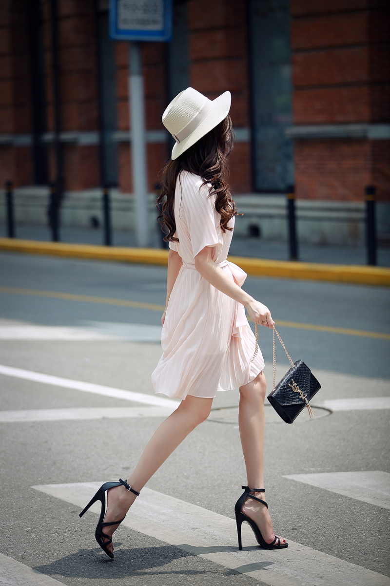 BM70337 Pleated Chiffon Dress Pink