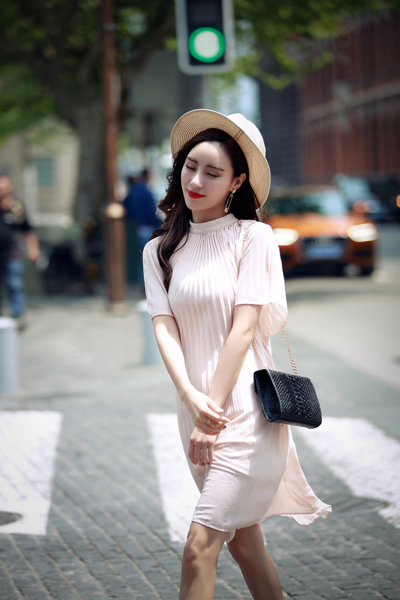 BM70337 Pleated Chiffon Dress Pink