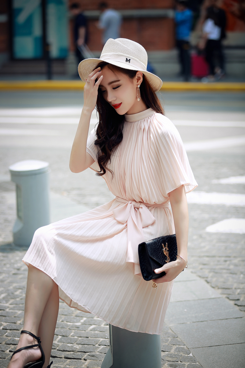 BM70337 Pleated Chiffon Dress Pink