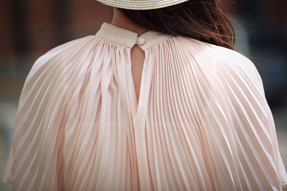 BM70337 Pleated Chiffon Dress Pink