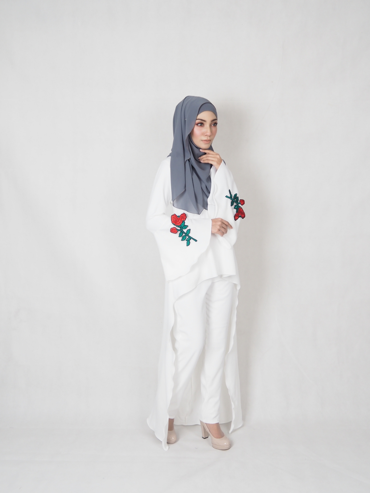 SW4834 Rose Set Blouse & Pants White