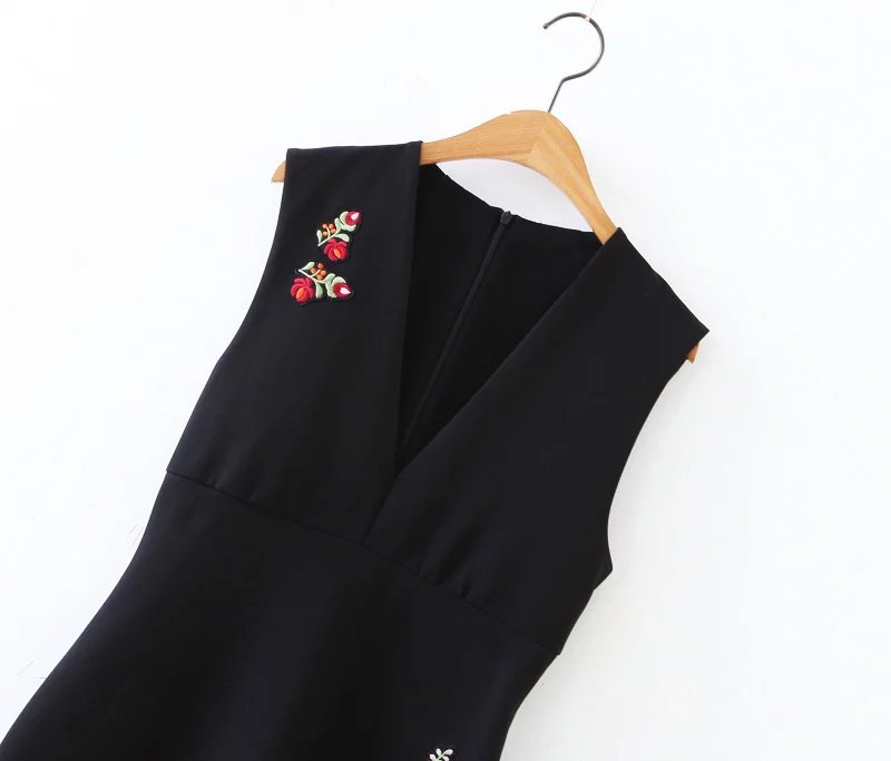 BM70354 Lovely Sleeveless Dress Black
