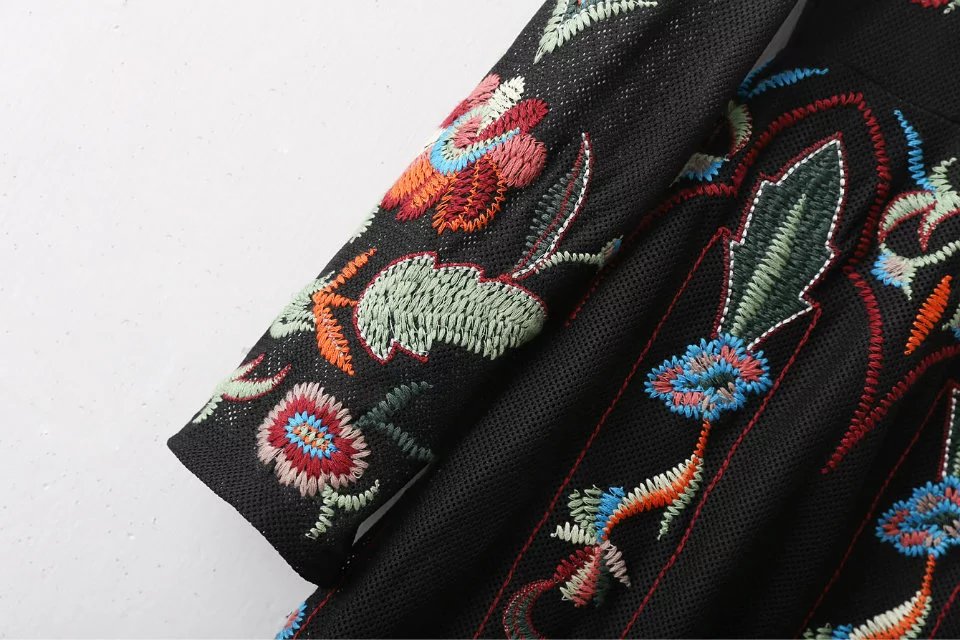 BM70356 Charming Embroidered Dress Black
