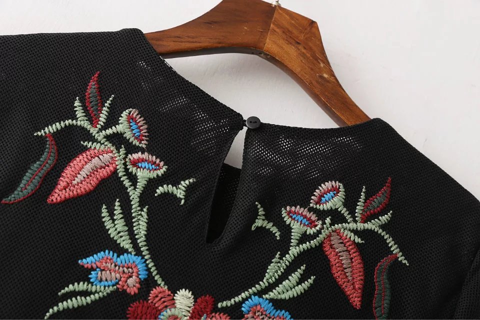 BM70356 Charming Embroidered Dress Black