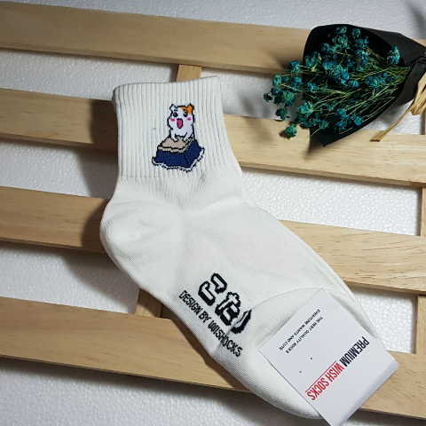 SJNJ030AB - Crew Socks (Hamtaro)