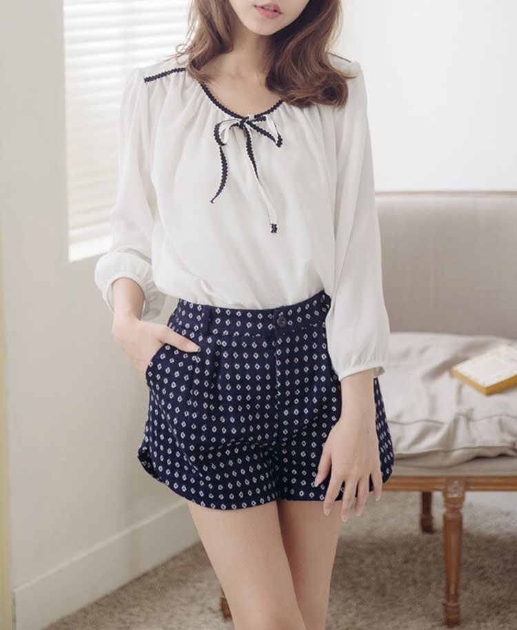 BM70837 Pretty Loose Blouse White
