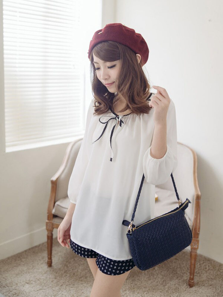 BM70837 Pretty Loose Blouse White