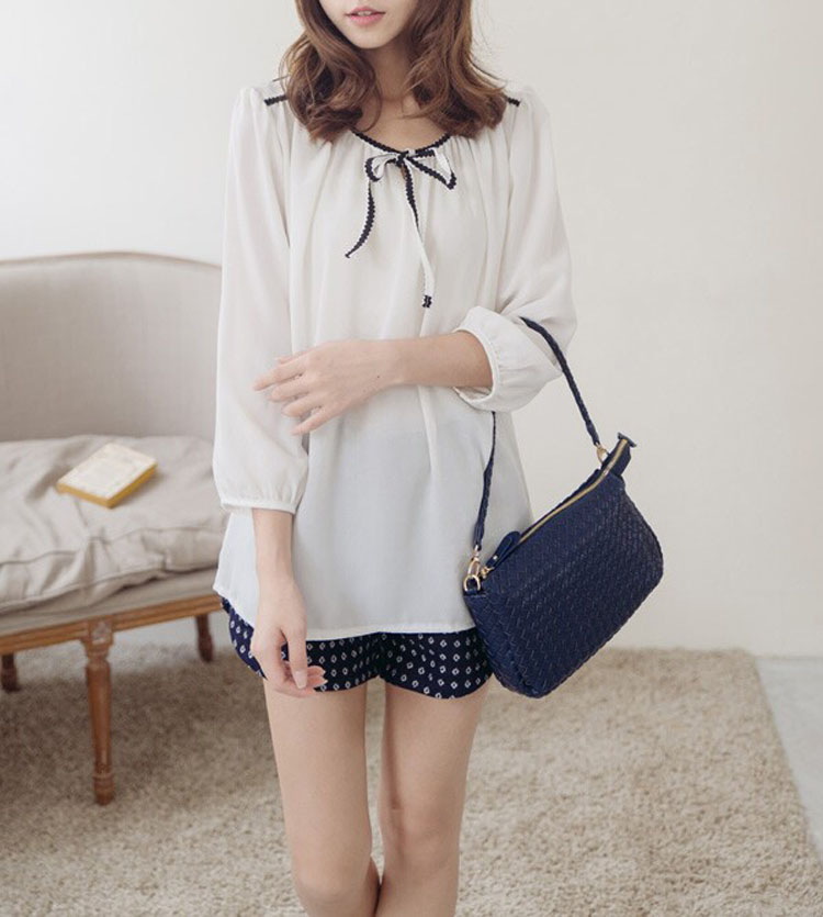 BM70837 Pretty Loose Blouse White