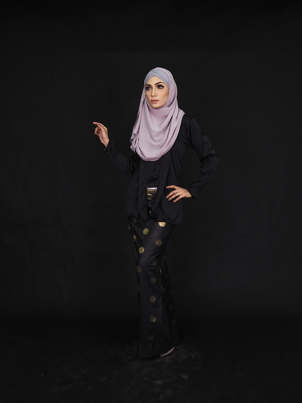 SW4921 Charming Kebaya Black