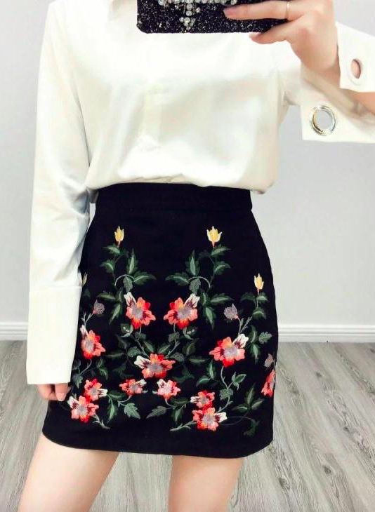 BM70880 Lovely Embroidery Skirt Black