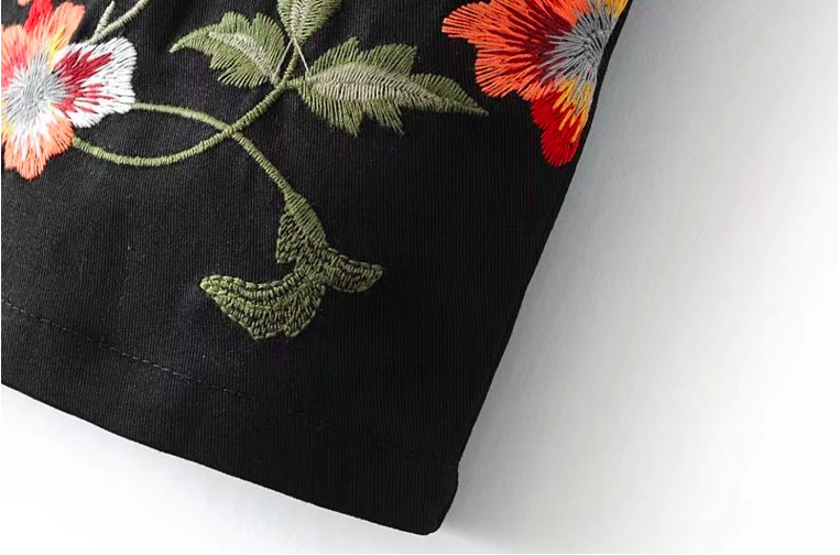 BM70880 Lovely Embroidery Skirt Black